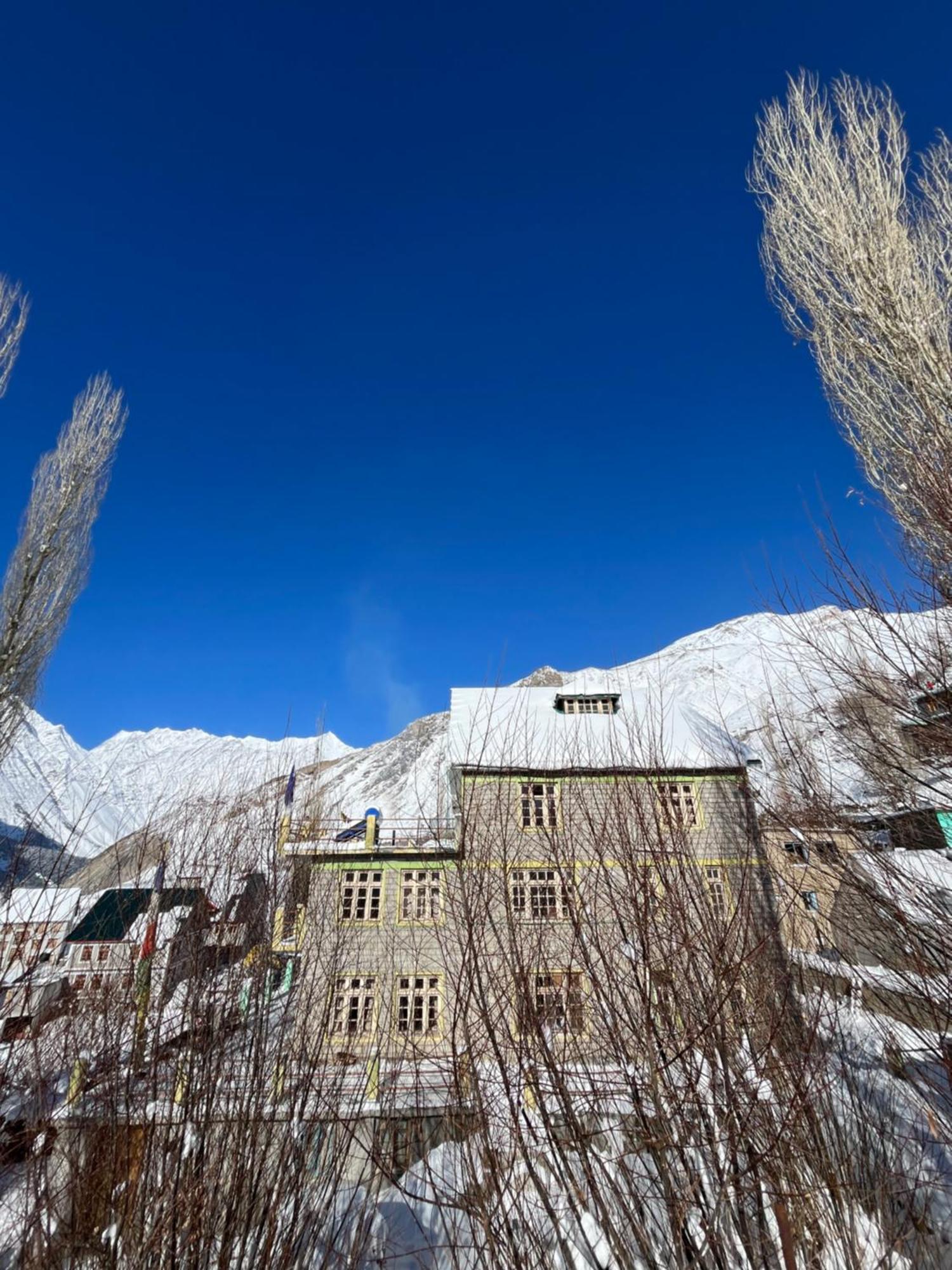Snowflake Homestay Gondhla Extérieur photo
