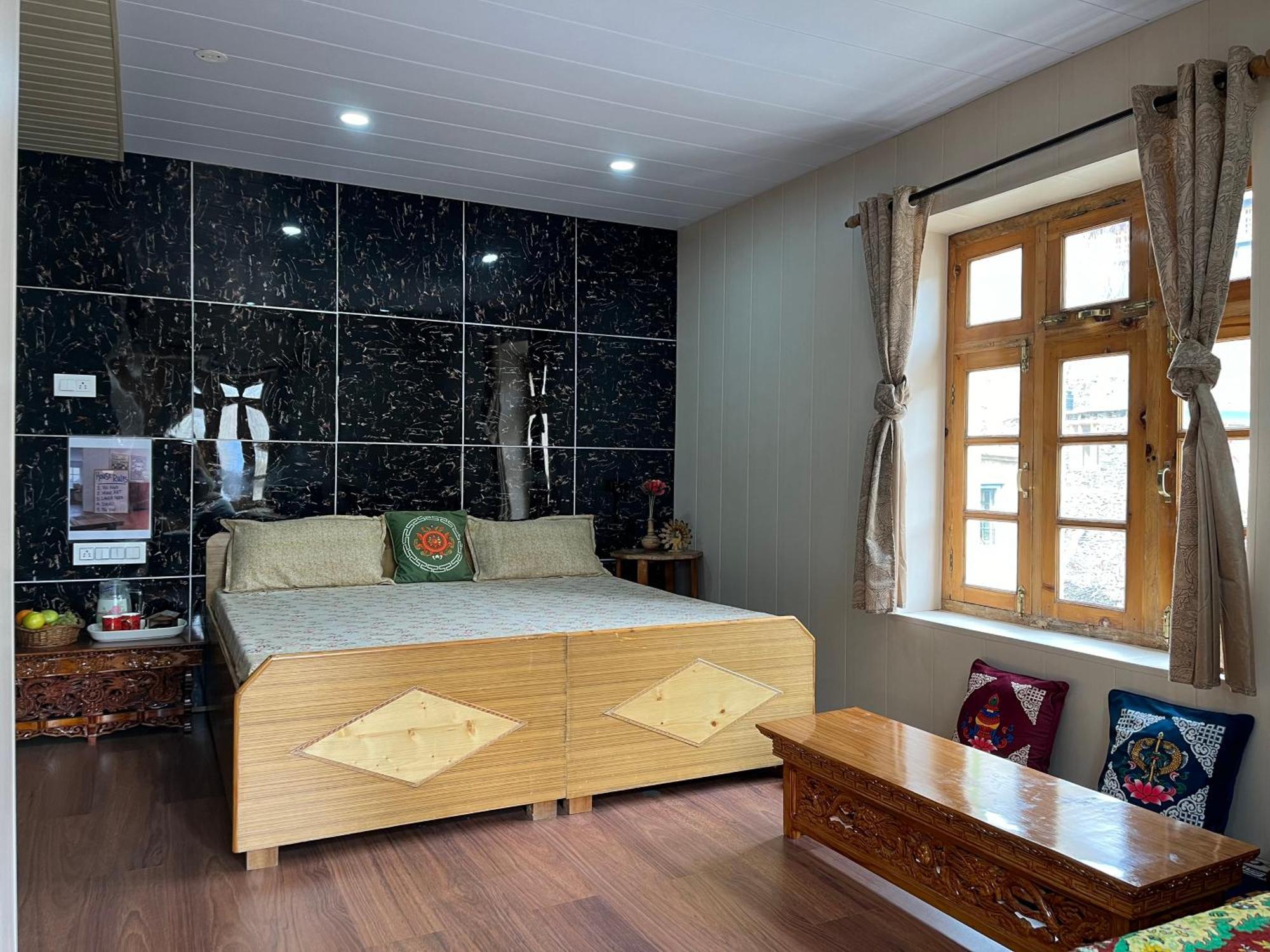 Snowflake Homestay Gondhla Extérieur photo