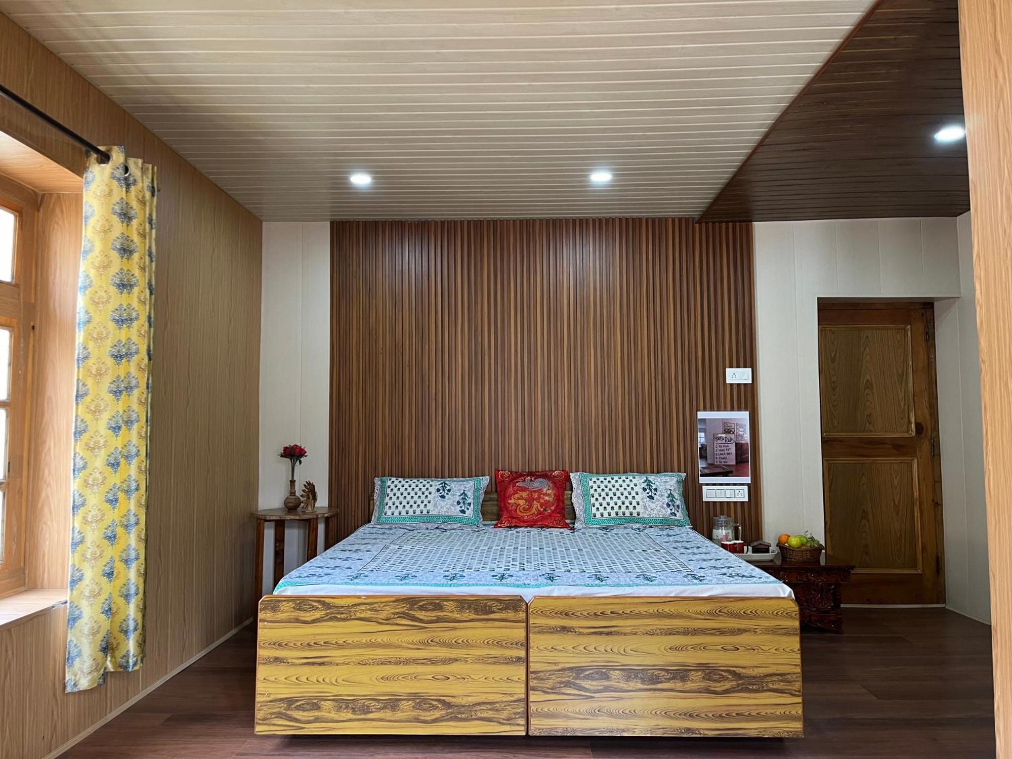 Snowflake Homestay Gondhla Extérieur photo