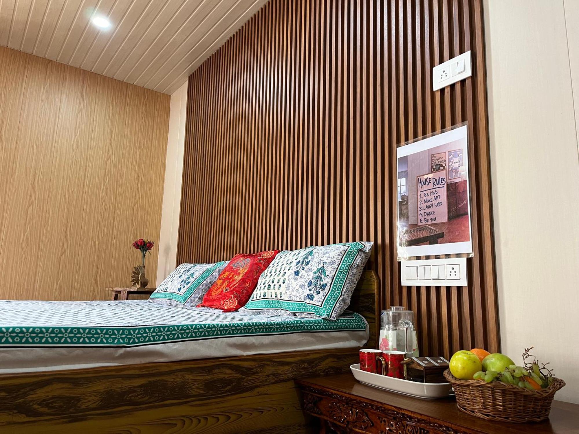 Snowflake Homestay Gondhla Extérieur photo