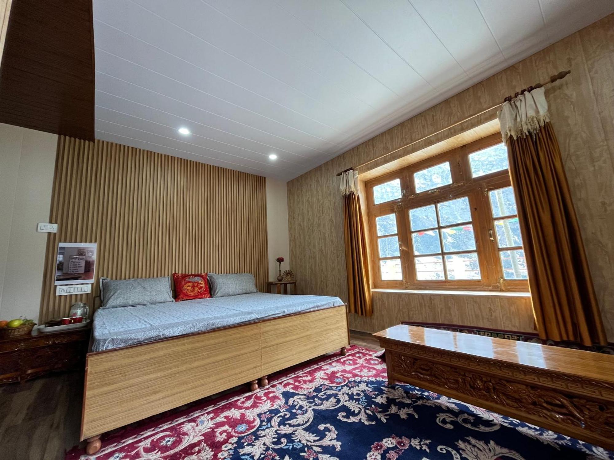 Snowflake Homestay Gondhla Extérieur photo