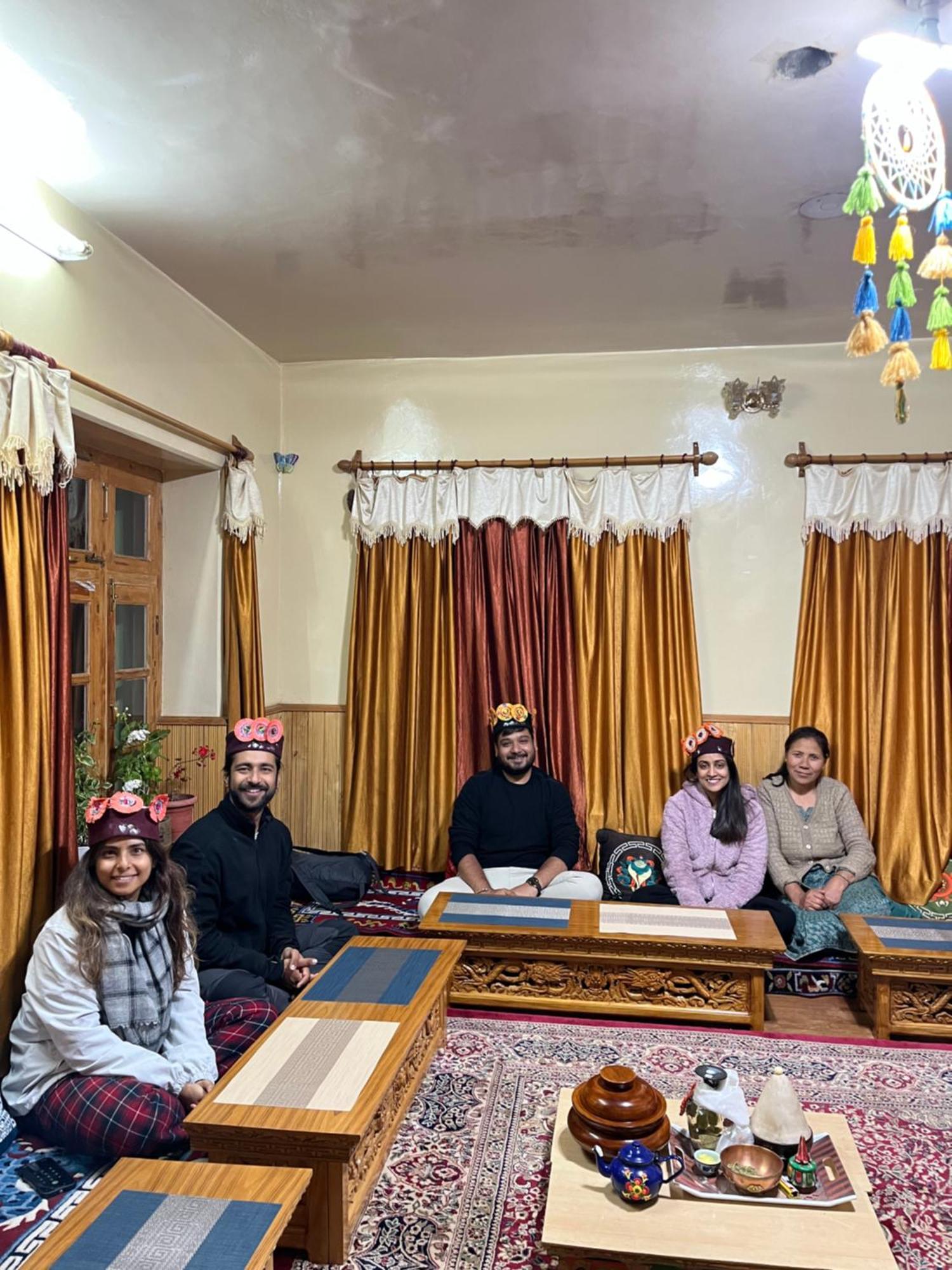 Snowflake Homestay Gondhla Extérieur photo
