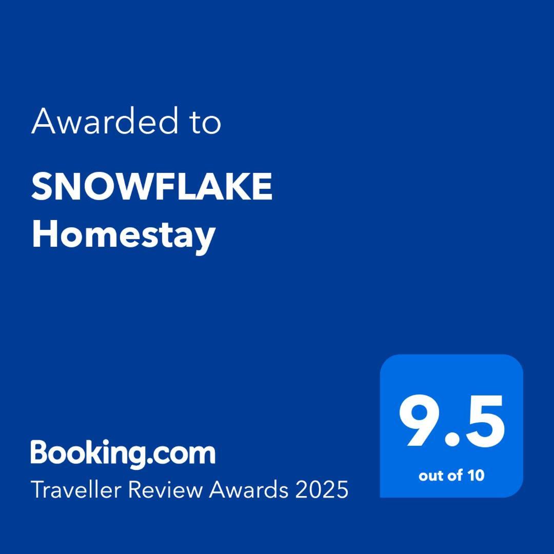 Snowflake Homestay Gondhla Extérieur photo